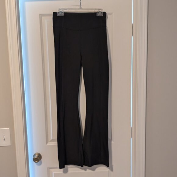 CALIA by Carrie Underwood Sculpt Flare Zipper Ankle Pant, Size Medium - Picture 4 of 9